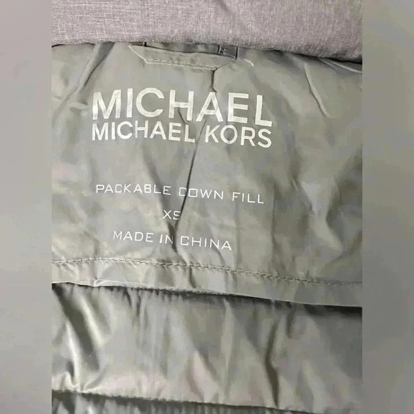 Michael Kors Women’s Packable Down Fill Puffer Coat Size XS - Picture 10 of 16